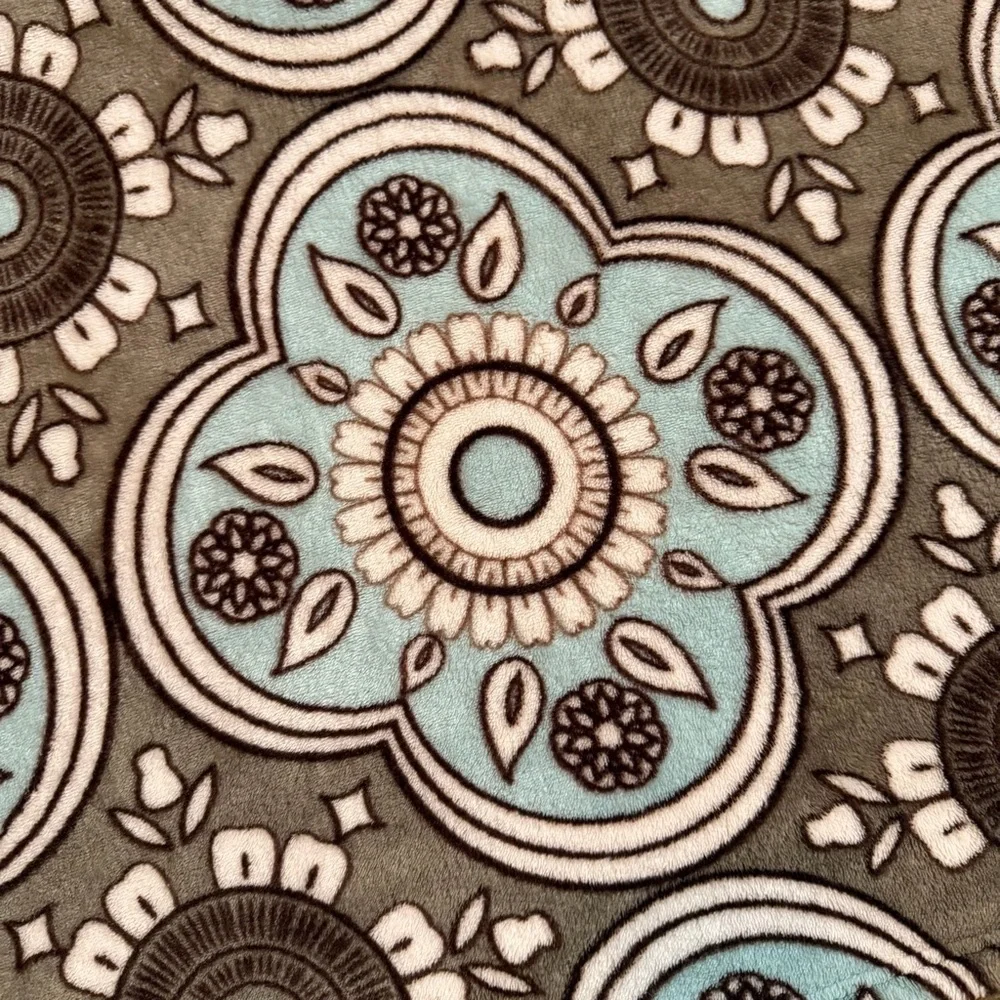 Northpoint Plush Fleece Throw Blanket Gray Aqua Medallion 72in